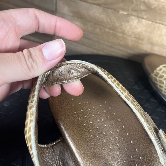 SAS Women's Size 8M Slingback Patent Leather Gold Block Low Heel Sandals Shoes - Picture 9 of 10